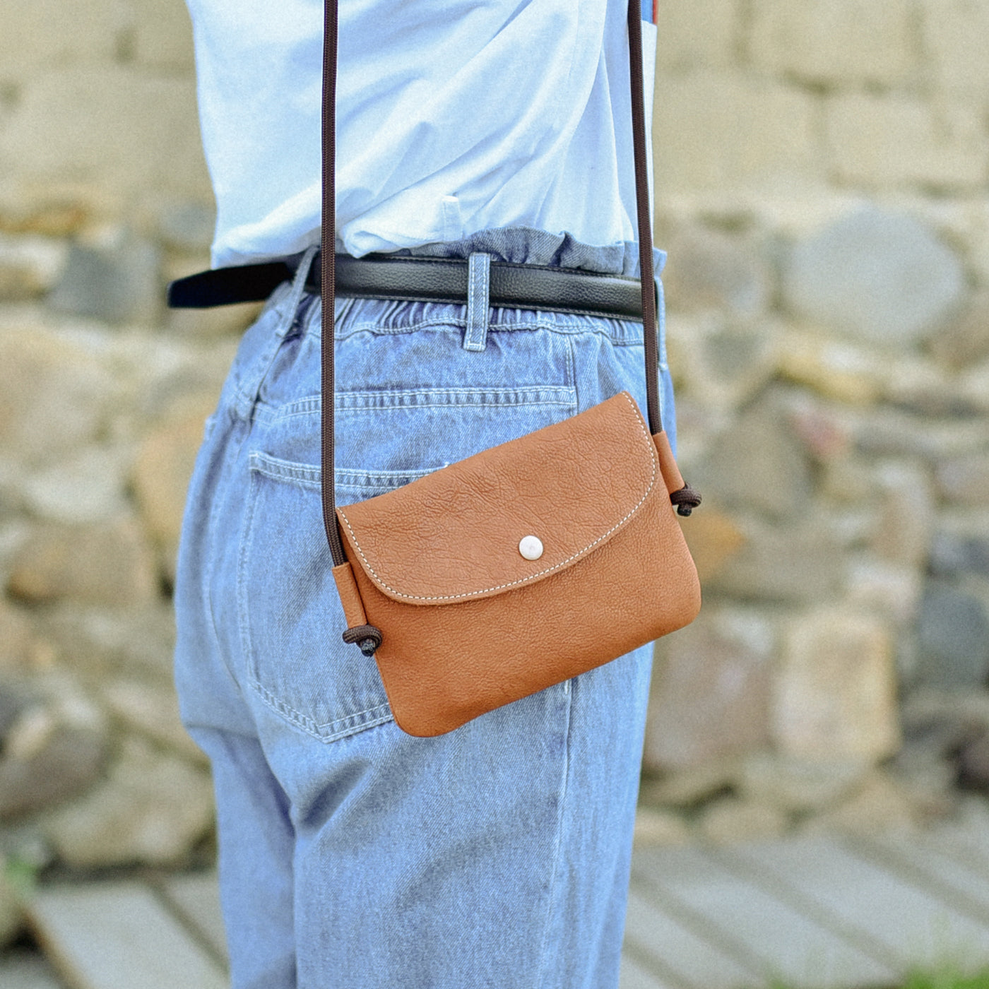 Women's Handmade Leather Crossbody Bag - ASHBURY | Zakkr Home Good Store